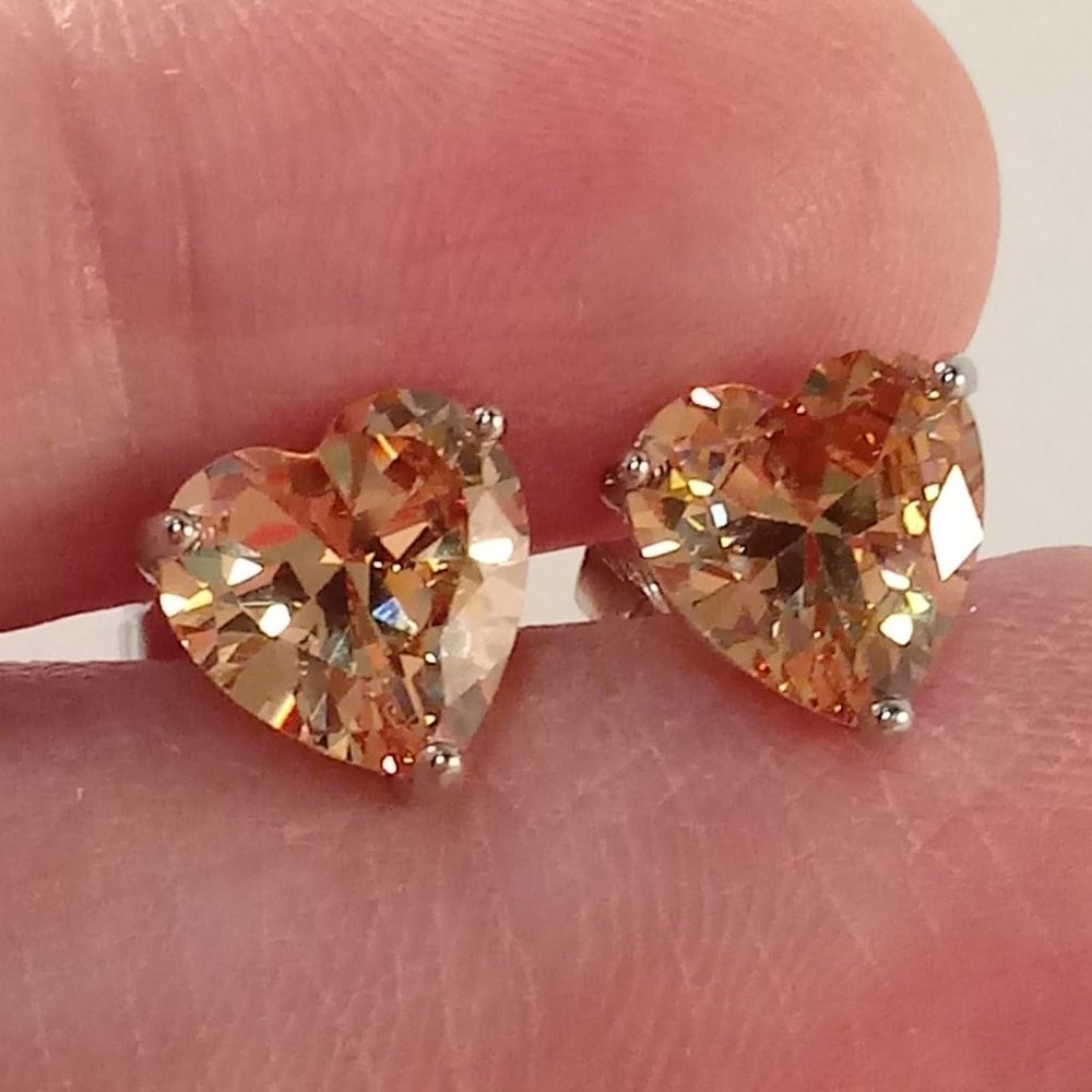 18K White Gold Filled Heart Shape Morganite Diamond Zircon Stud 7mm